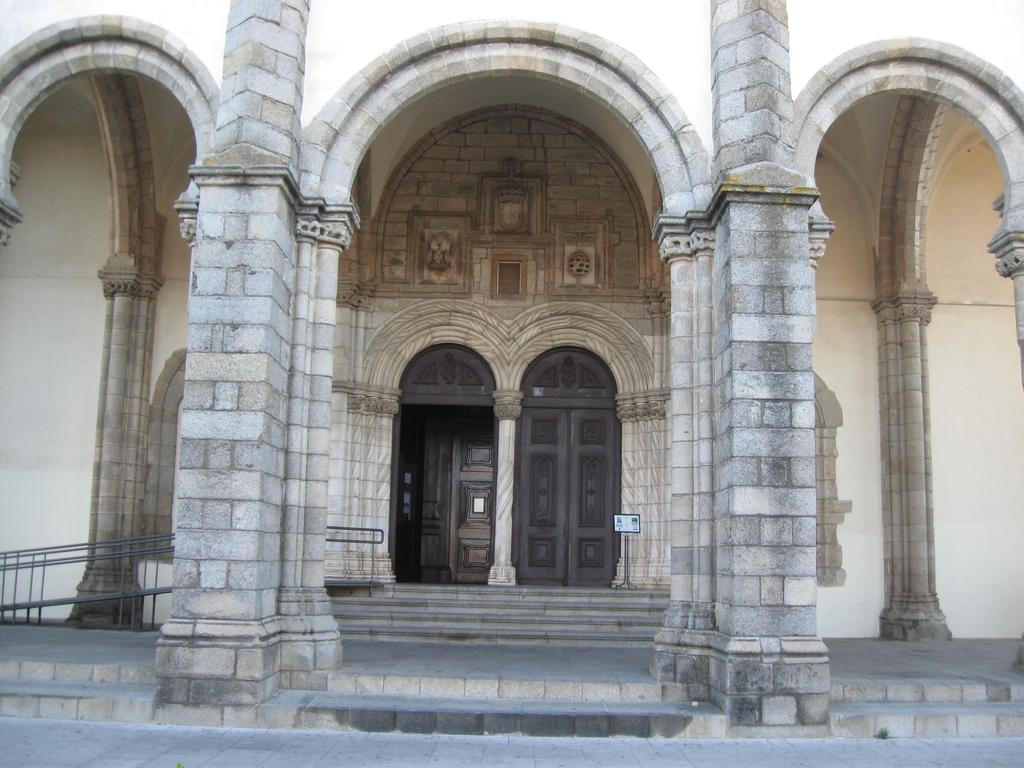 Ebora Home - Garage Free - Centro Historico Évora Dış mekan fotoğraf