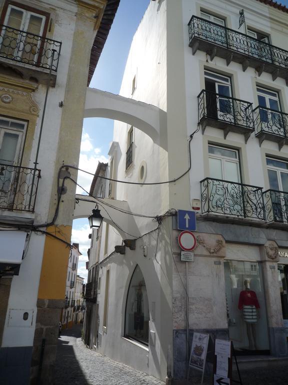 Ebora Home - Garage Free - Centro Historico Évora Dış mekan fotoğraf